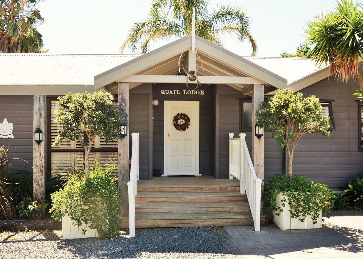 Quail Lodge NzSnells Beach エクステリア 写真